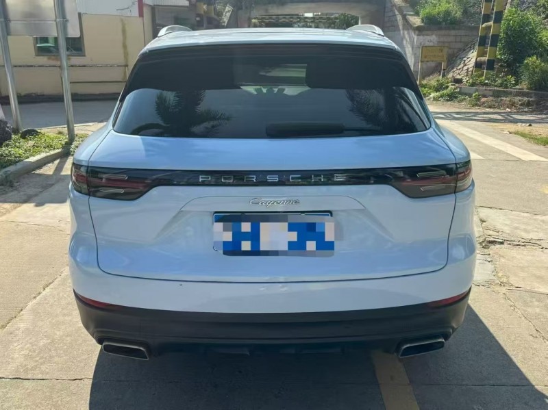 广州19年保时捷卡宴9