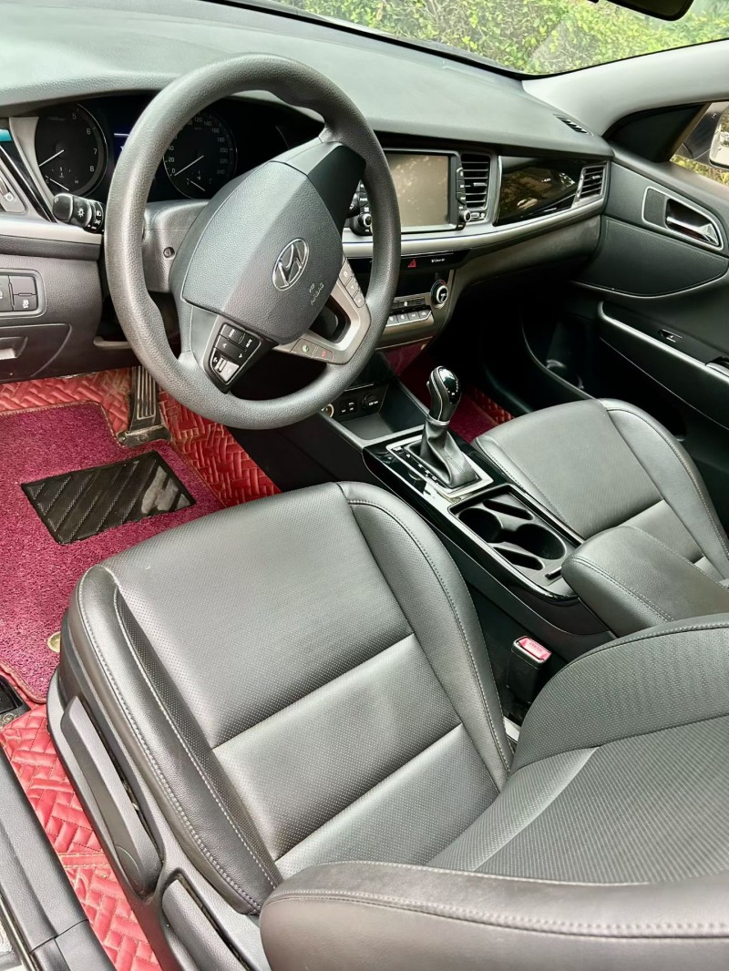 烟台19年现代名图4