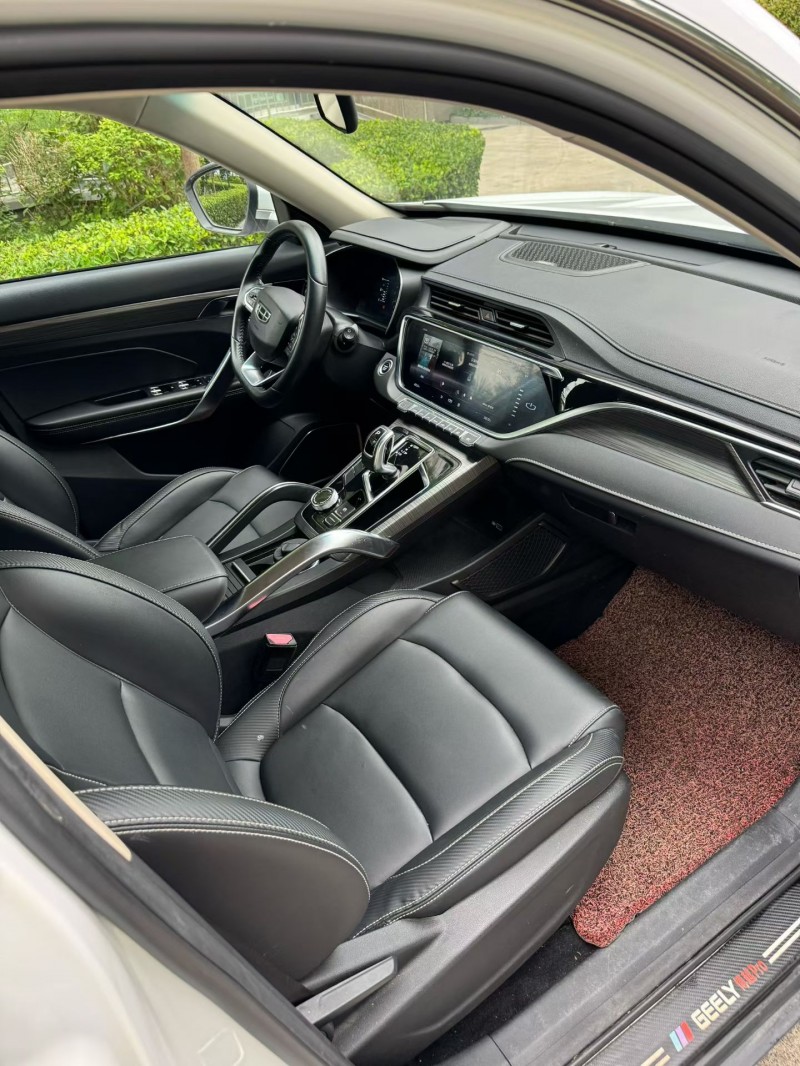 烟台21年吉利博越9