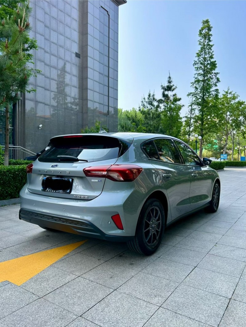烟台22年福特福克斯5