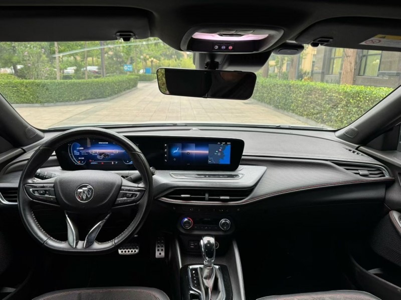 烟台22年别克威朗8