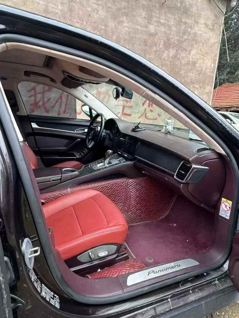 泰安12年保时捷帕拉梅拉5