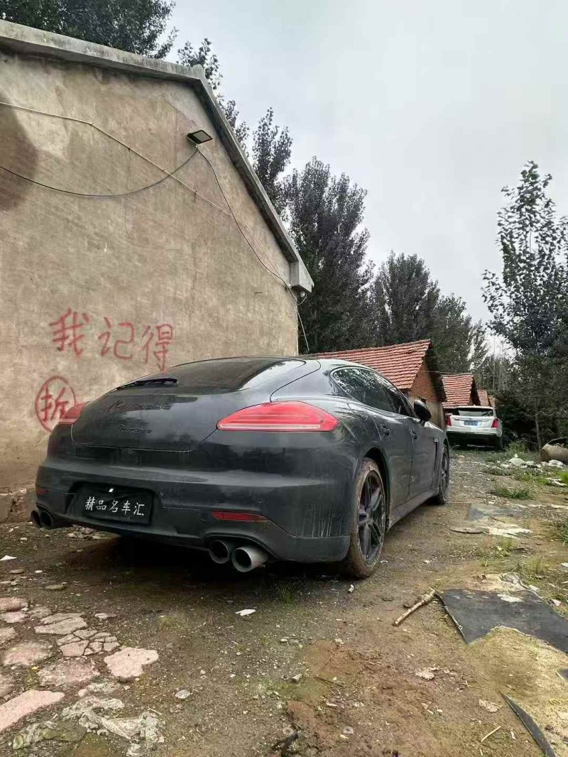 泰安12年保时捷帕拉梅拉9