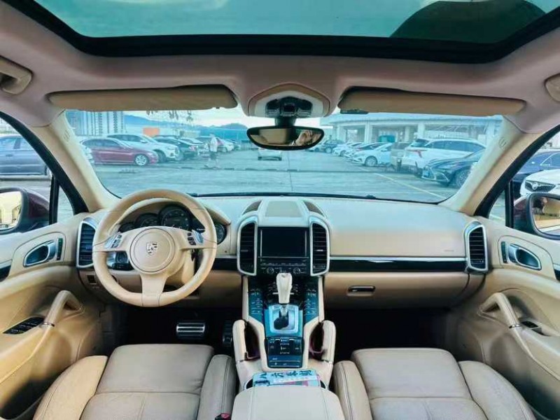 东莞12年保时捷卡宴5