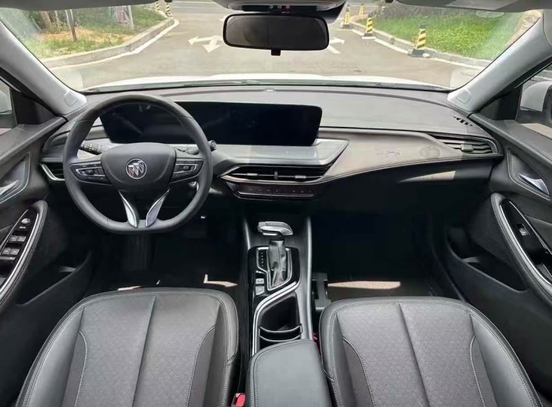 青岛23年别克威朗6