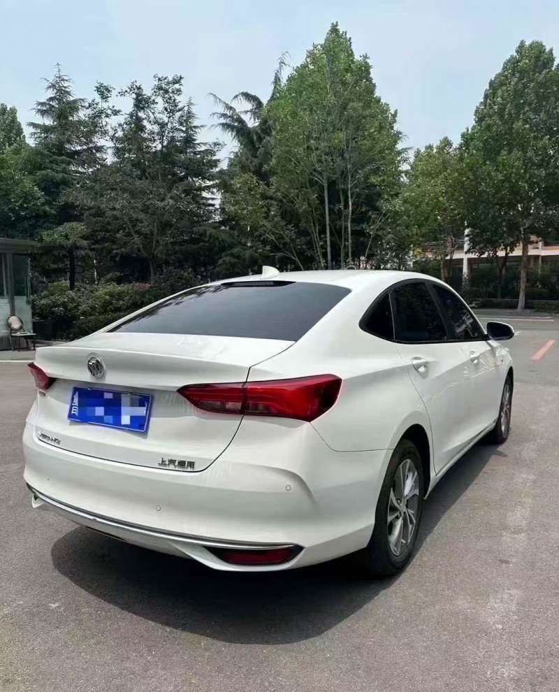 青岛23年别克威朗8