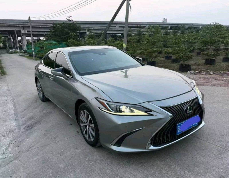 中山20年雷克萨斯ES2