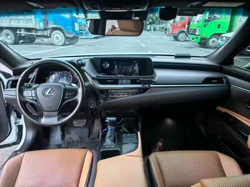 台州20年雷克萨斯ES9