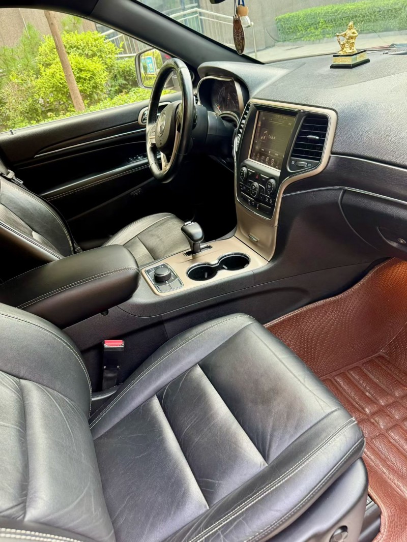 烟台15年Jeep大切诺基9