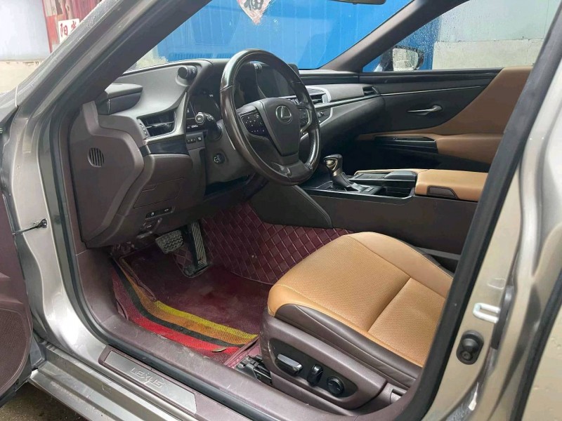 济南20年雷克萨斯ES6