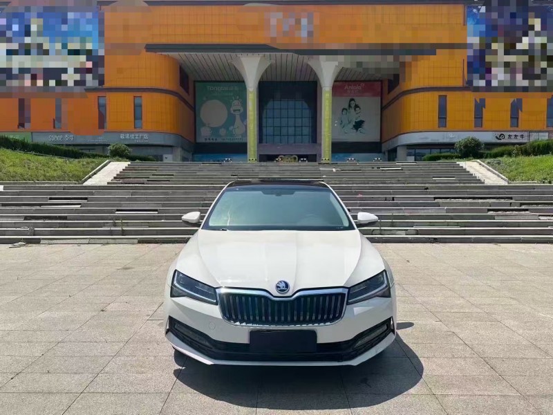 青岛22年斯柯达速派1