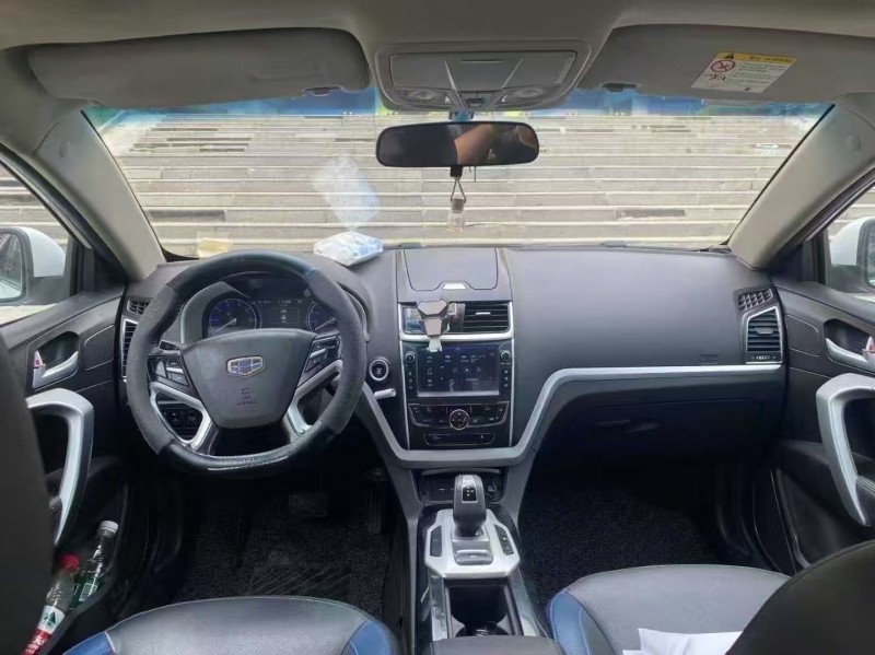 青岛17年吉利帝豪6