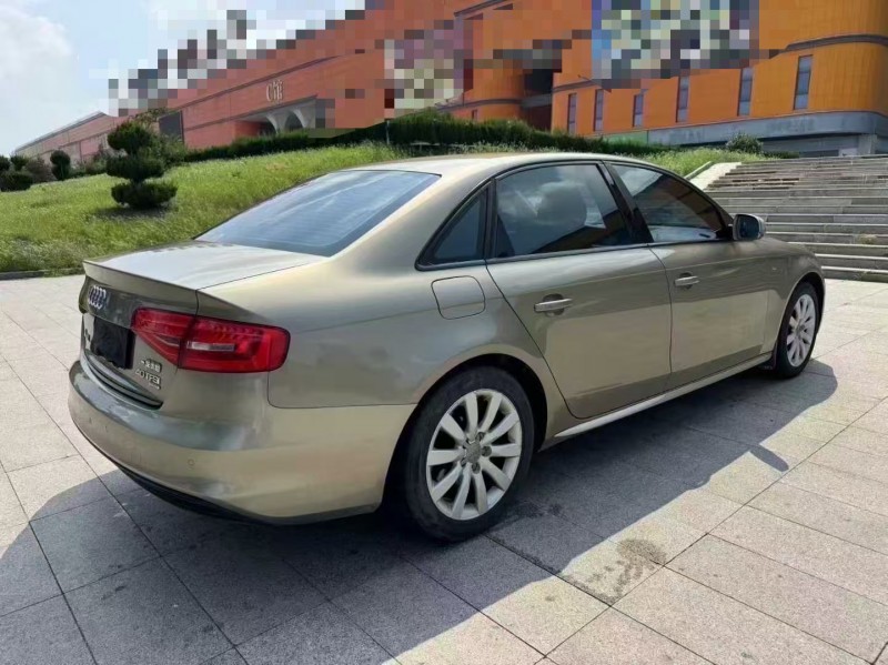 青岛14年奥迪A4L7