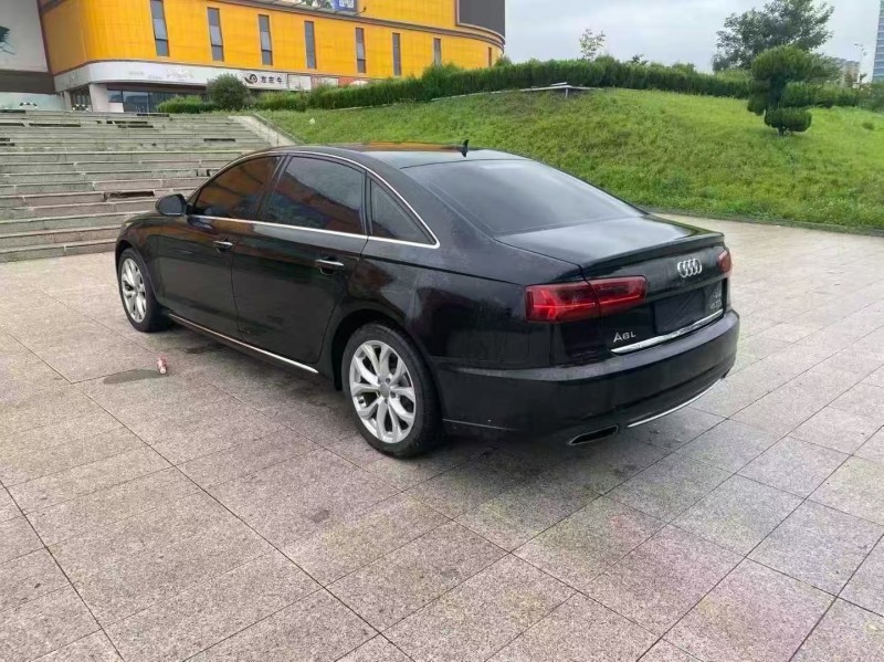 青岛17年奥迪A6L8