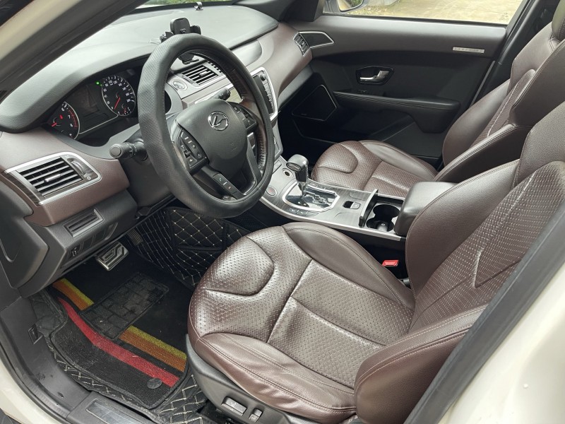 济宁16年陆风X75