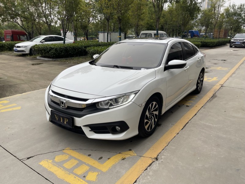 济宁18年本田思域2