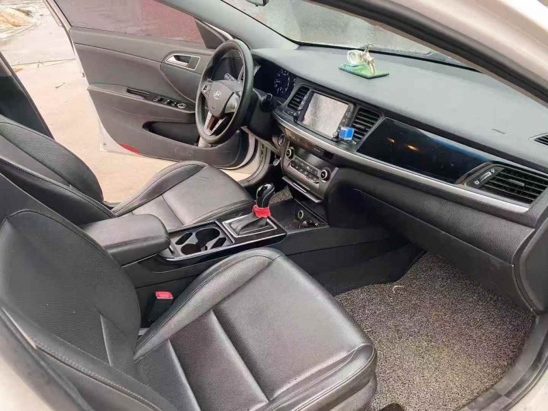 东营17年现代名图5