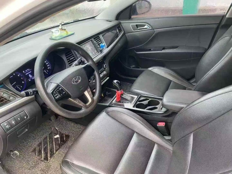 东营17年现代名图6