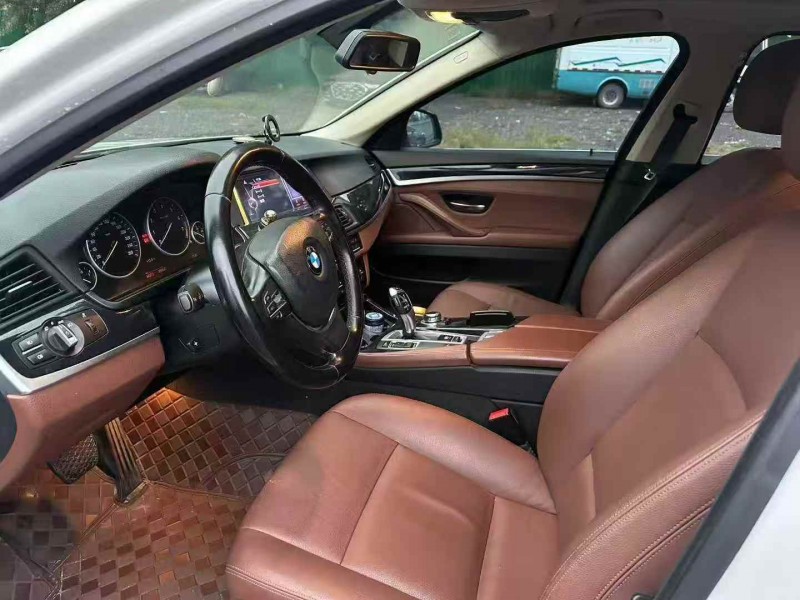 平顶山16年宝马5系4