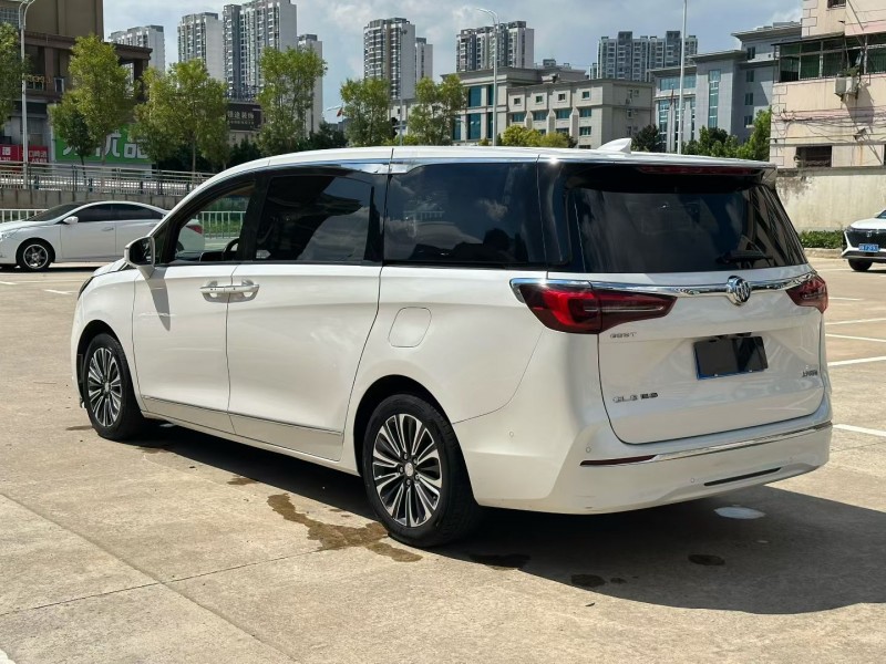 阜阳20年别克GL84