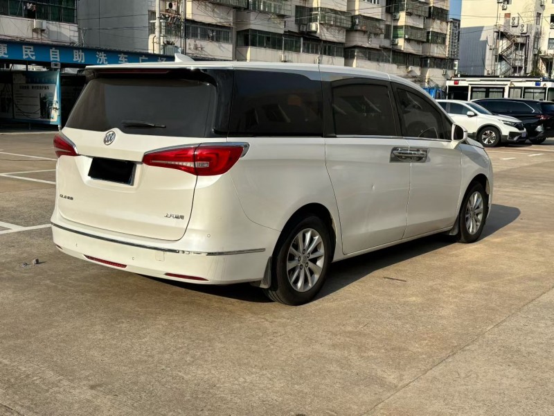 阜阳19年别克GL84