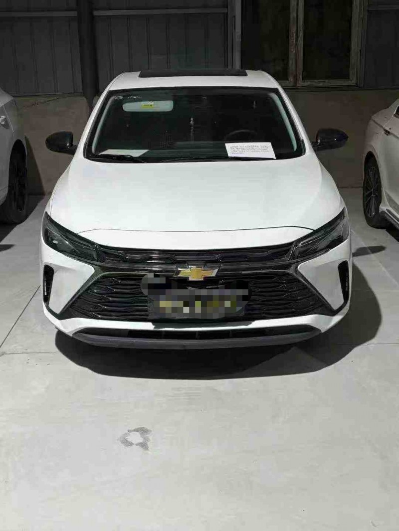 天津23年雪佛兰科鲁泽1