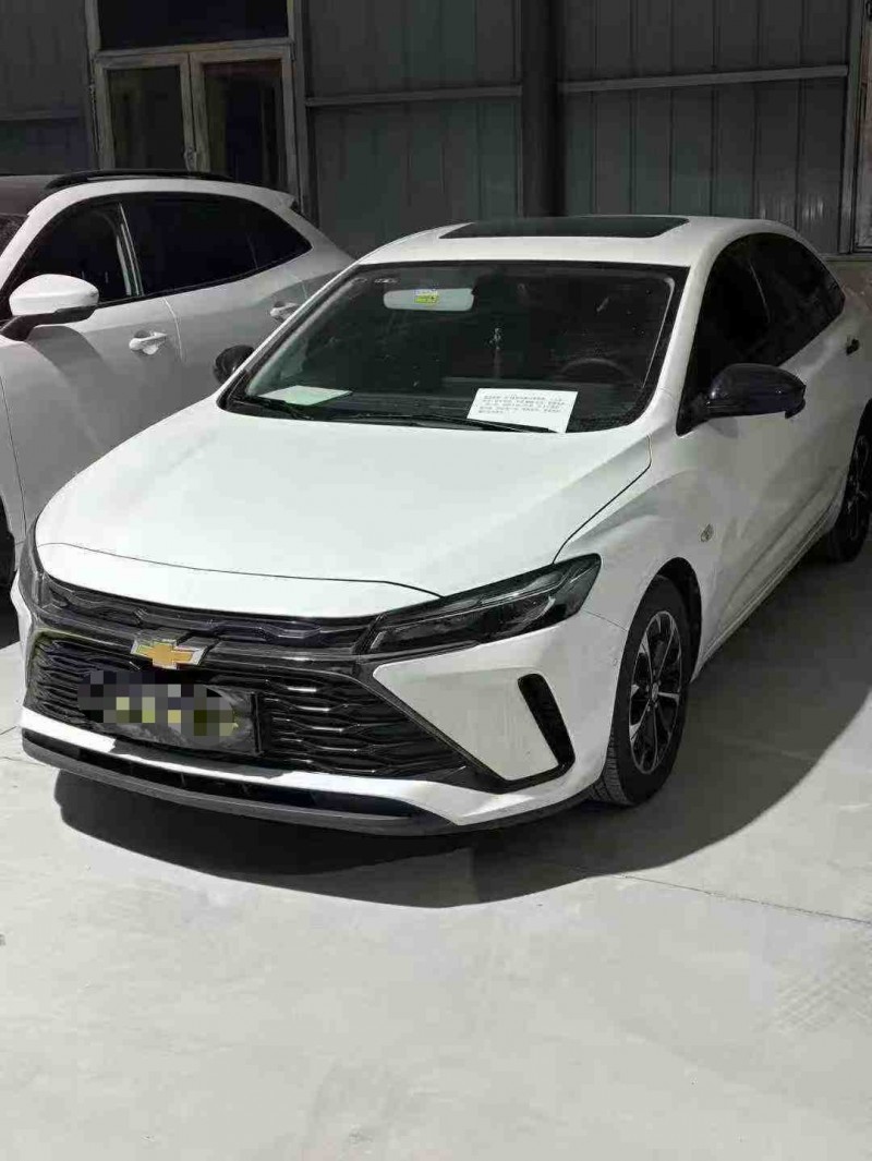 天津23年雪佛兰科鲁泽3