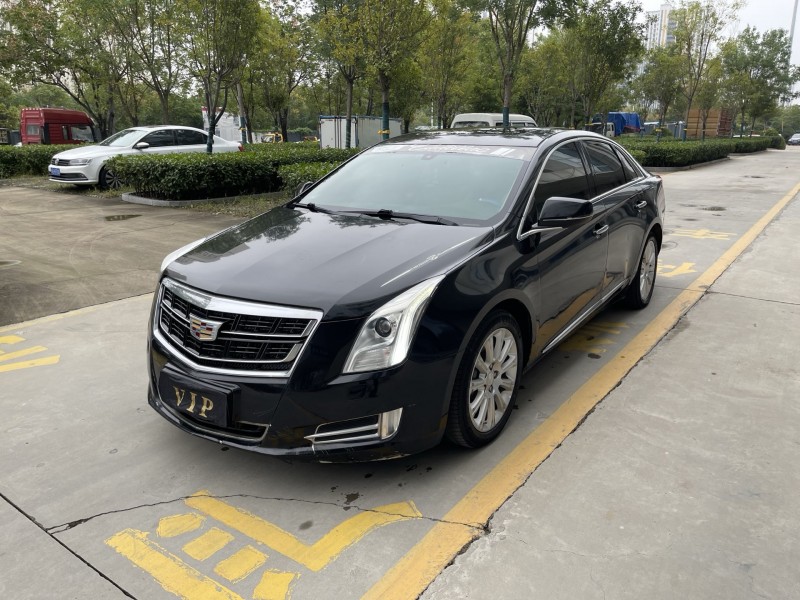 济宁17年凯迪拉克XTS2