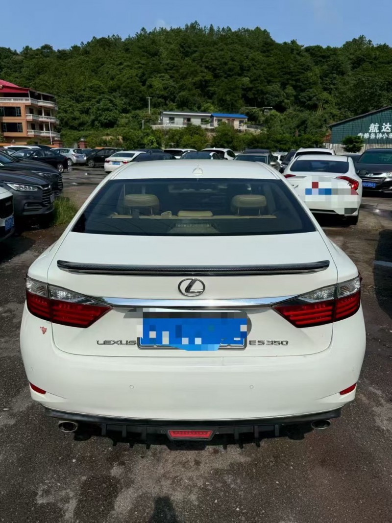 防城港12年雷克萨斯ES3
