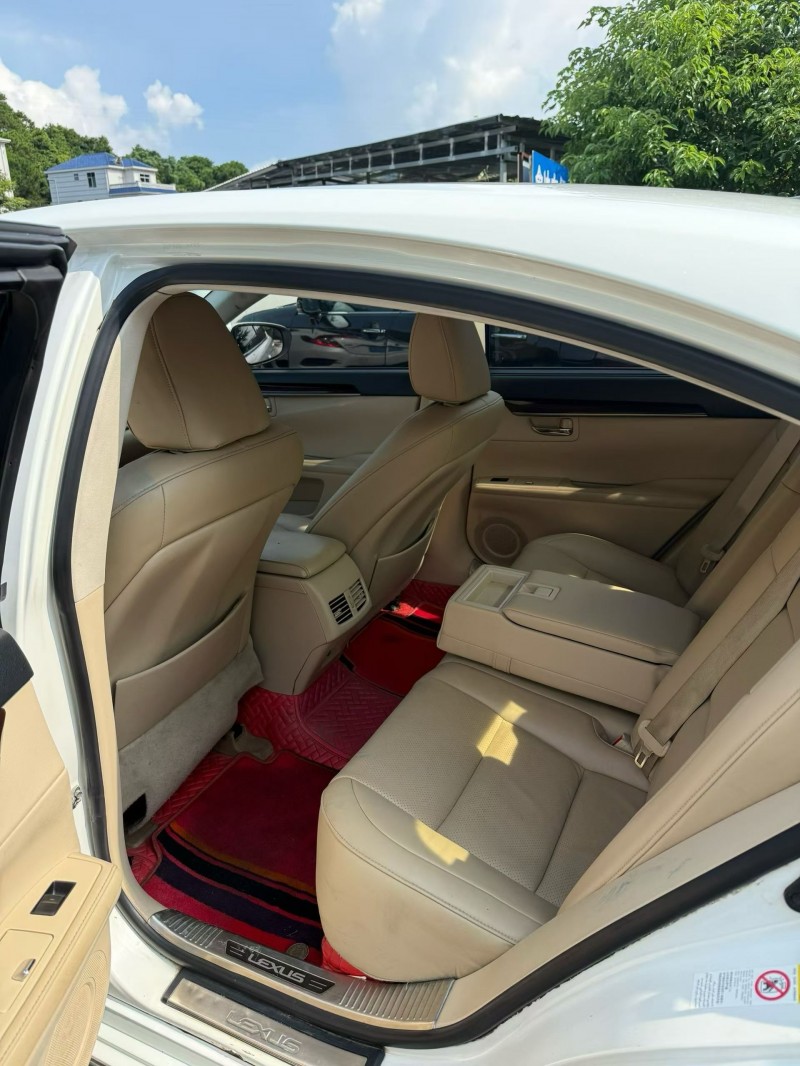 防城港12年雷克萨斯ES4