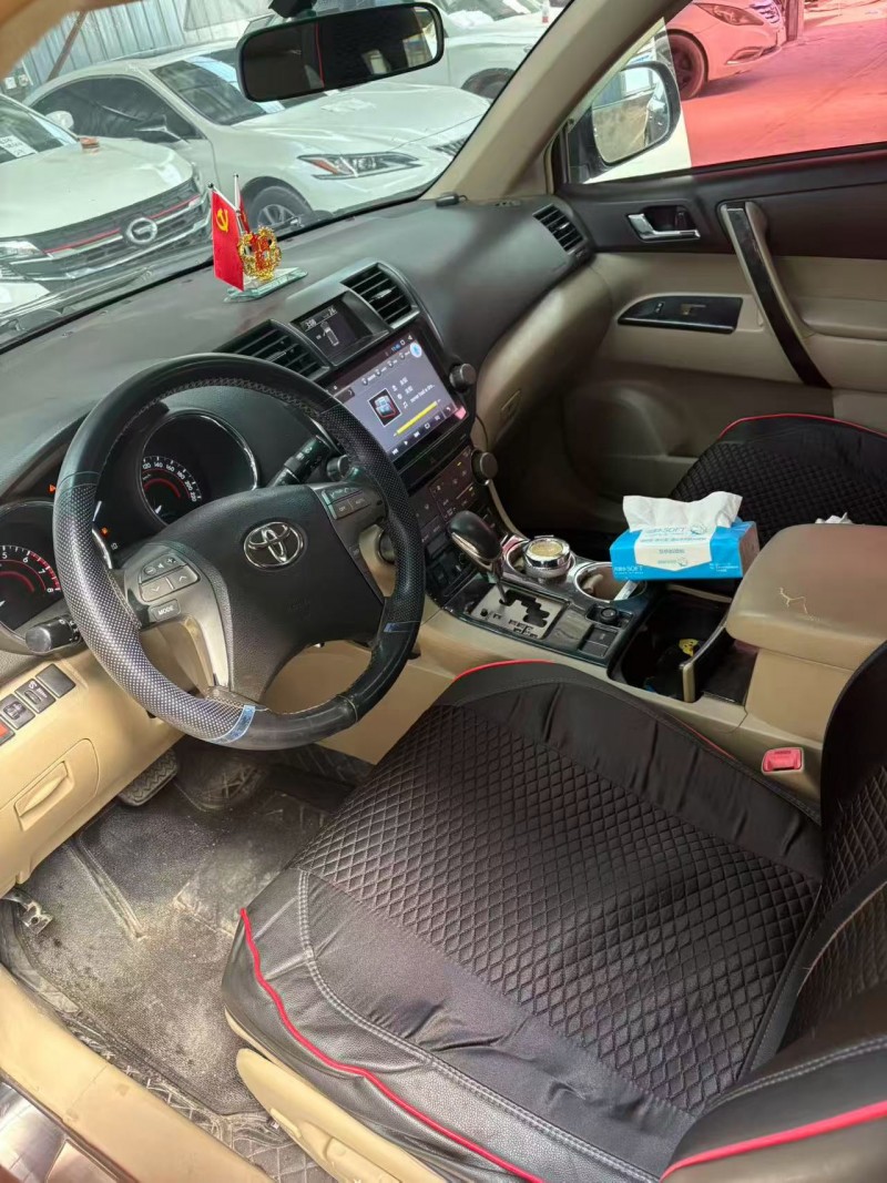 天津09年丰田汉兰达2