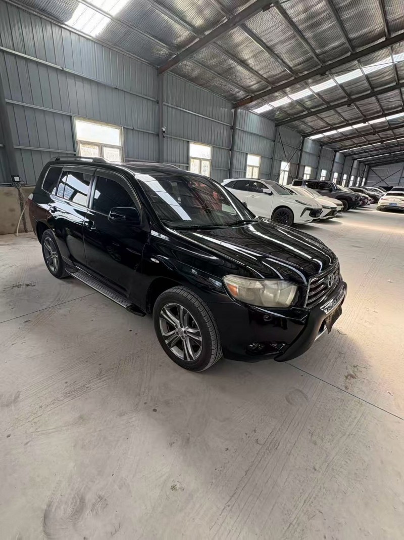 天津09年丰田汉兰达3