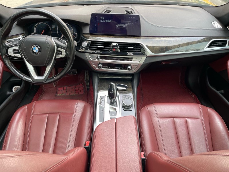 济宁18年宝马5系4