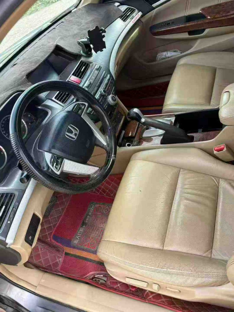 天津12年本田雅阁6