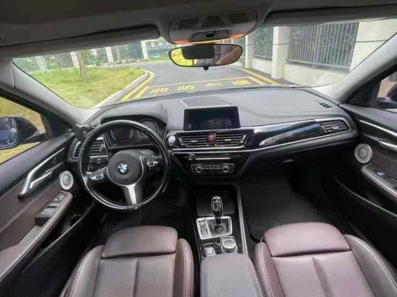 广州21年宝马1系5