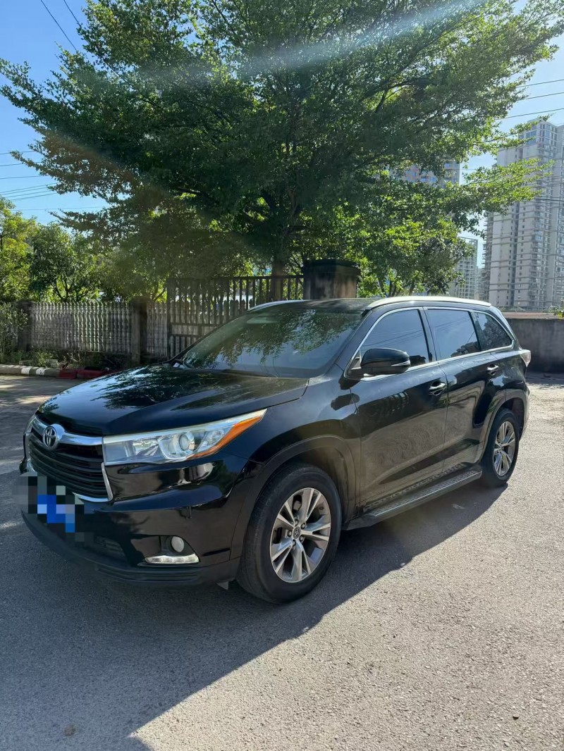 防城港15年丰田汉兰达2