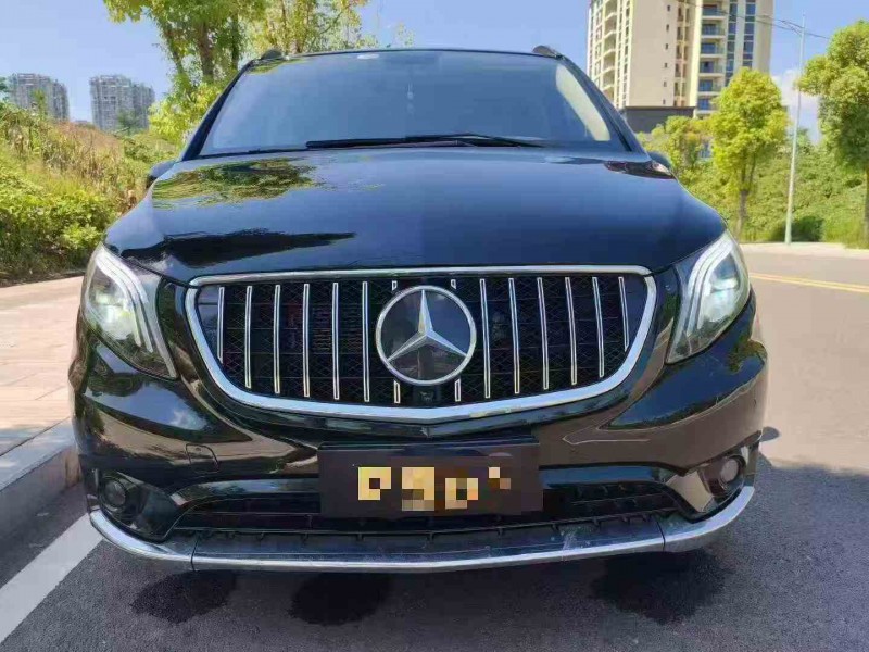 重庆22年奔驰威霆1