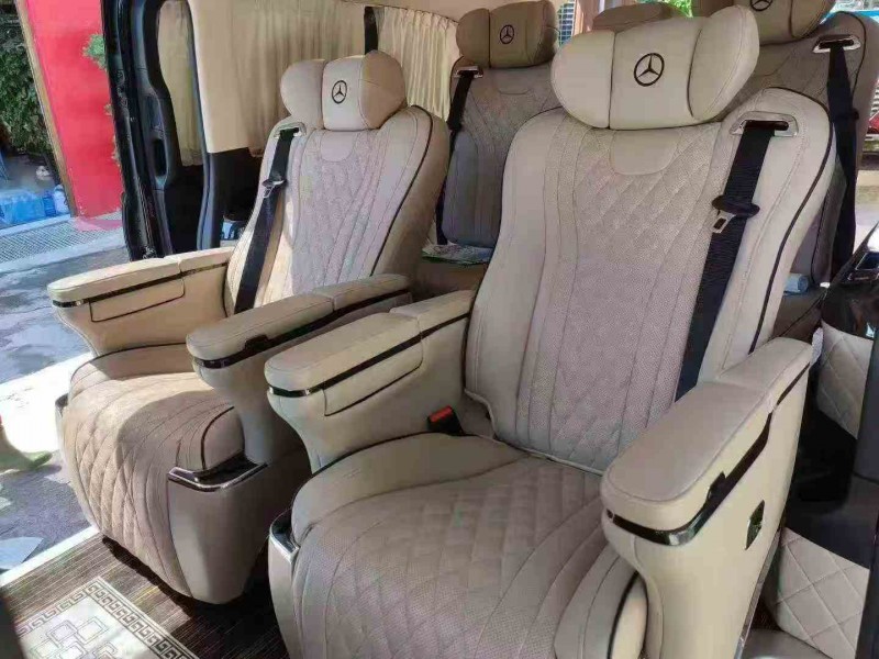 重庆22年奔驰威霆5