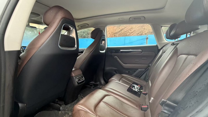 青岛23年零跑汽车C115