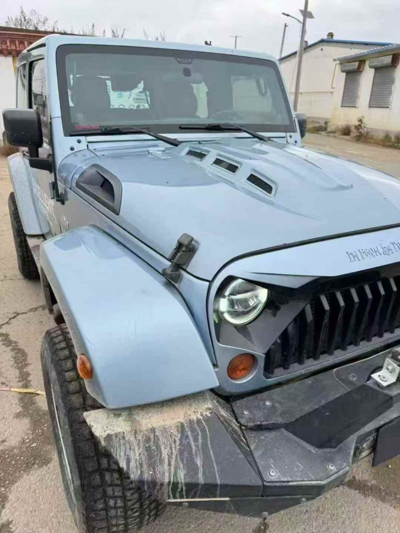 鄂尔多斯13年Jeep牧马人3