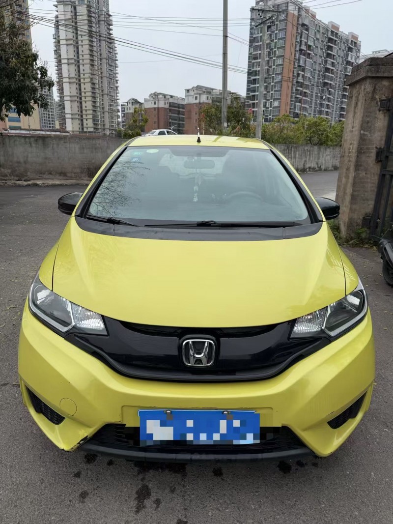 防城港17年本田飞度1