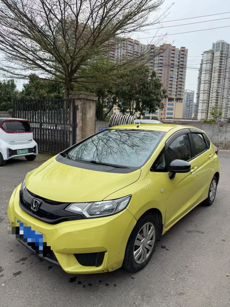 防城港17年本田飞度2