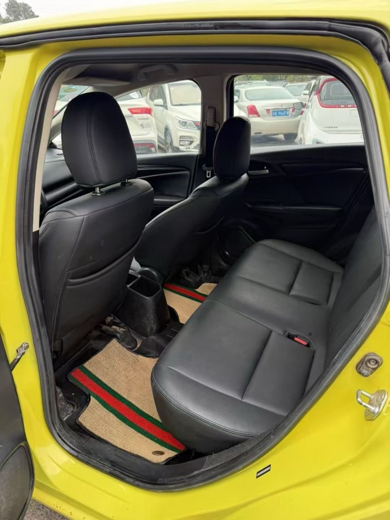 防城港17年本田飞度6