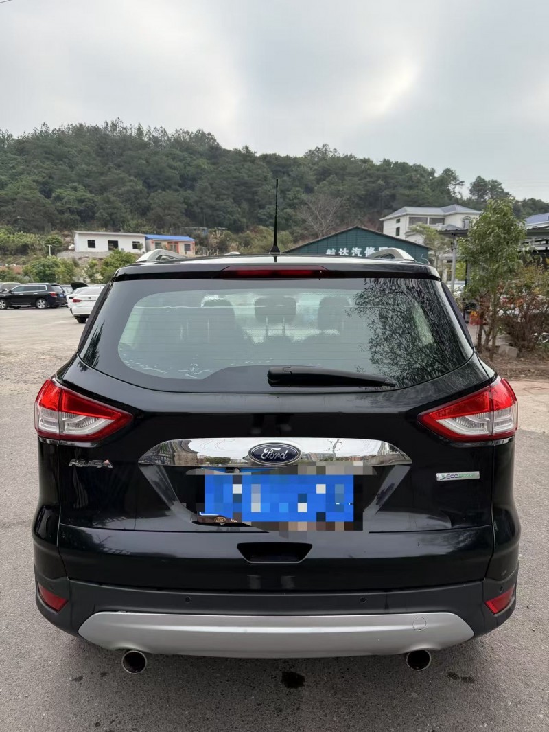 防城港15年福特翼虎2