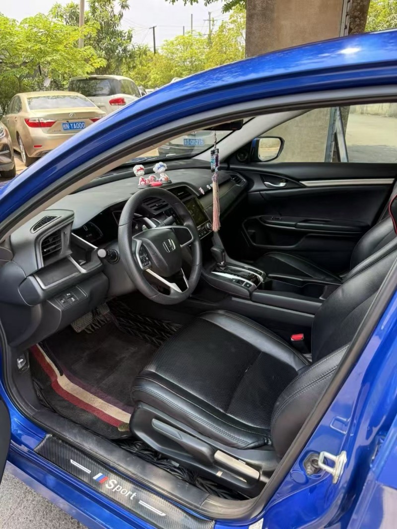 防城港18年本田思域3