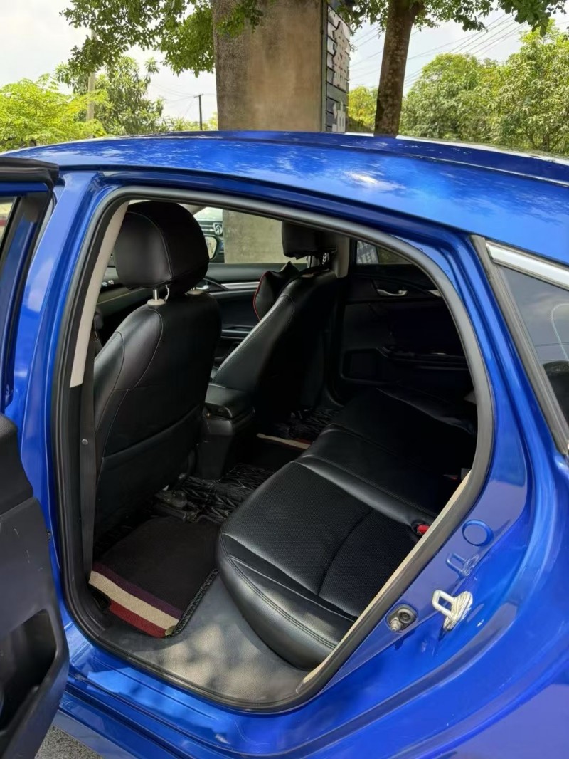 防城港18年本田思域6