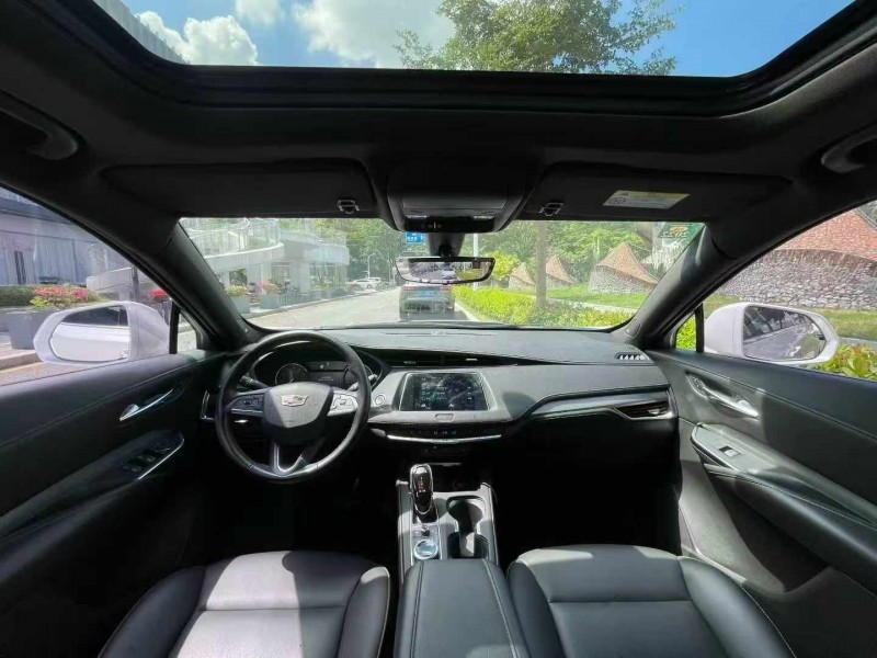 深圳20年凯迪拉克XT44