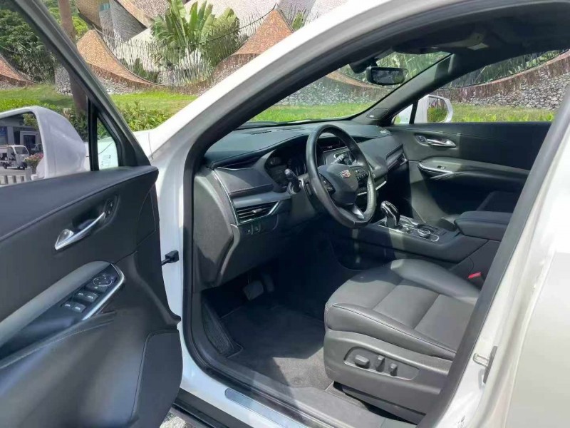 深圳20年凯迪拉克XT46