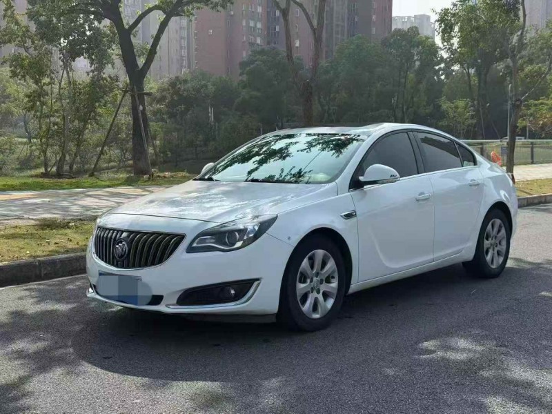 武汉16年别克君威2