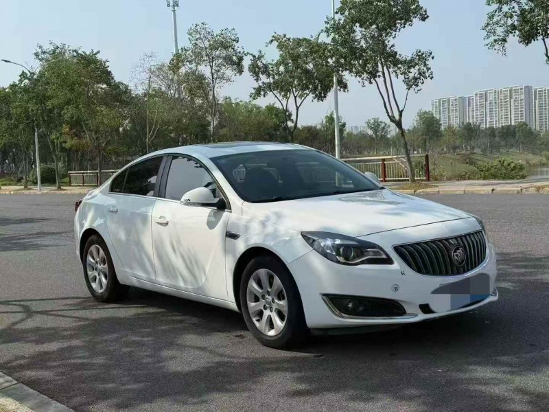 武汉16年别克君威3